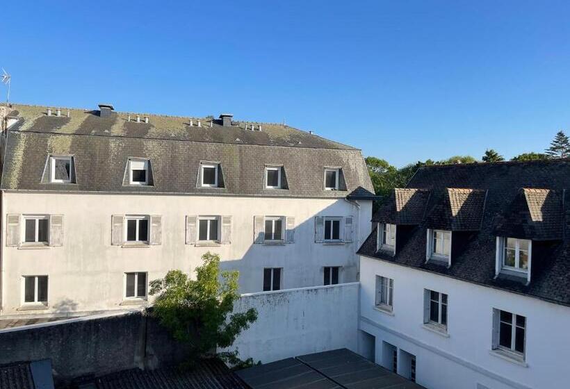 标准单人间, Le Relais De La Place