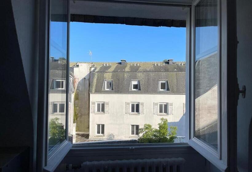 标准间, Le Relais De La Place