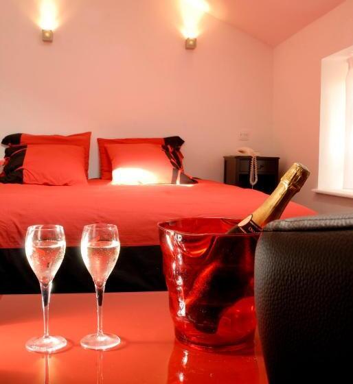 חדר קומפורט, Logis Hôtel Tante Yvonne & Son Restaurant Semi Gastronomique   Lyon Nord