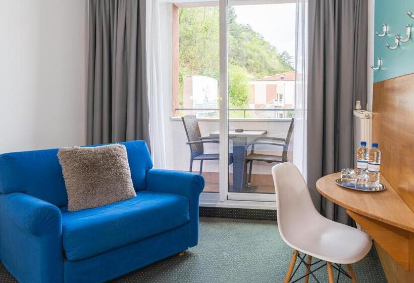 اتاق استاندارد با بالکن و چشم‌انداز دریا, Oleander  Oleander Resort