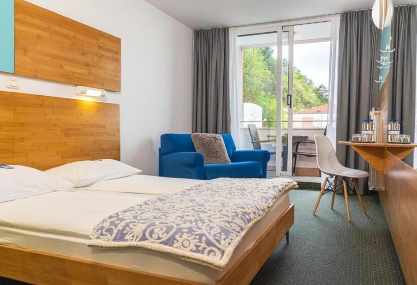 اتاق استاندارد با بالکن و چشم‌انداز دریا, Oleander  Oleander Resort