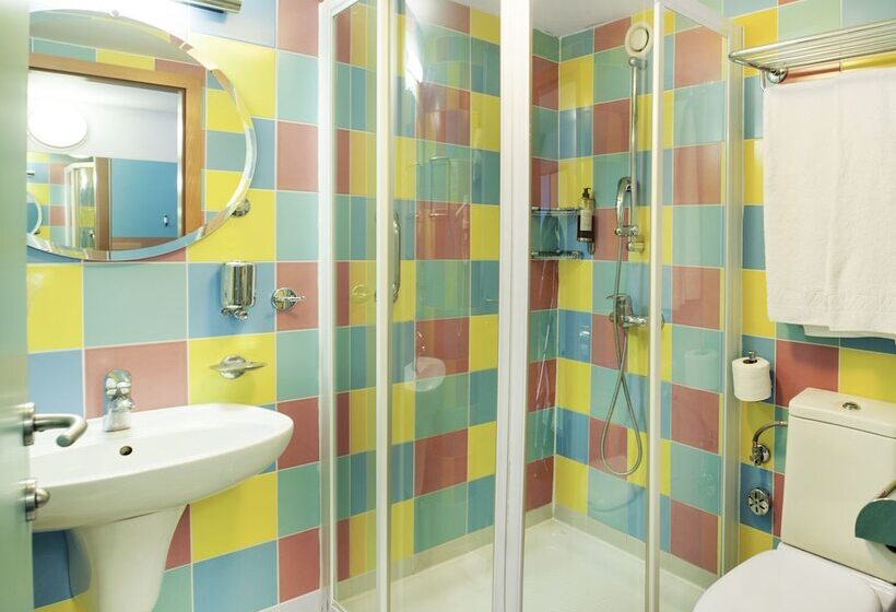 اتاق استاندارد با بالکن و چشم‌انداز دریا, Oleander  Oleander Resort