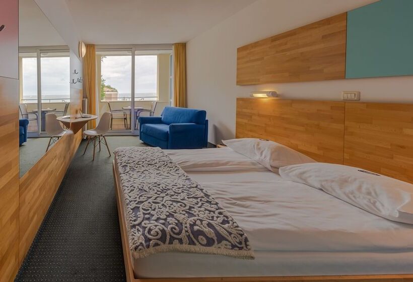 اتاق استاندارد با بالکن و چشم‌انداز دریا, Oleander  Oleander Resort