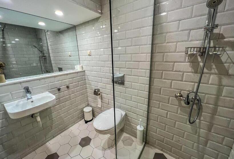 اتاق استاندارد, Rila