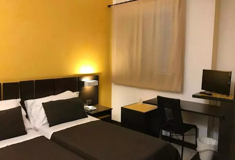 Economy-huone, San Giovanni