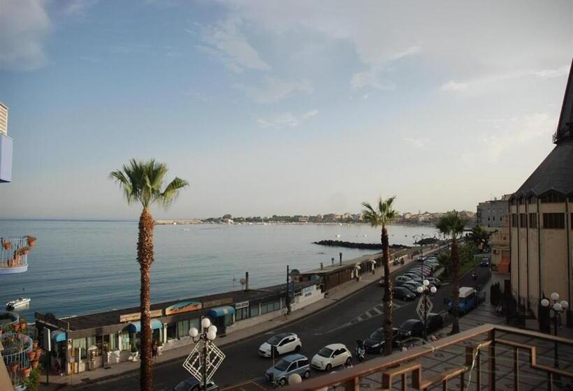 オーシャンビュースタンダードルームバルコニー付き, San Giovanni