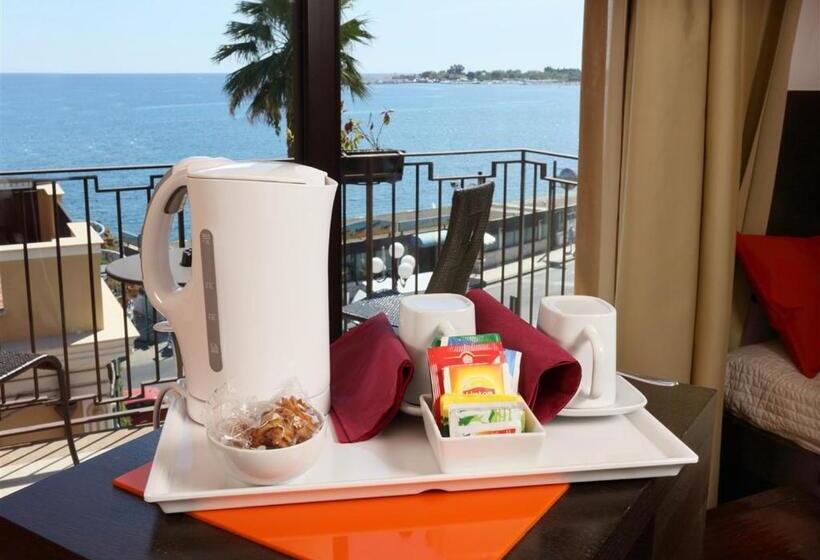 バルコニーつきオーシャンビュースーペリアルーム, San Giovanni