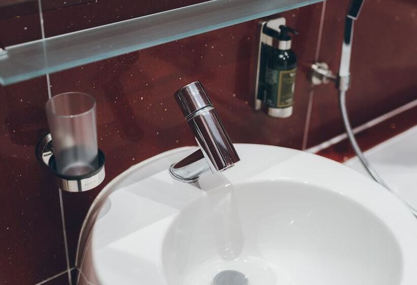 חדר סופריור עם מיטת קינג, The Clarence Boutique Rooms