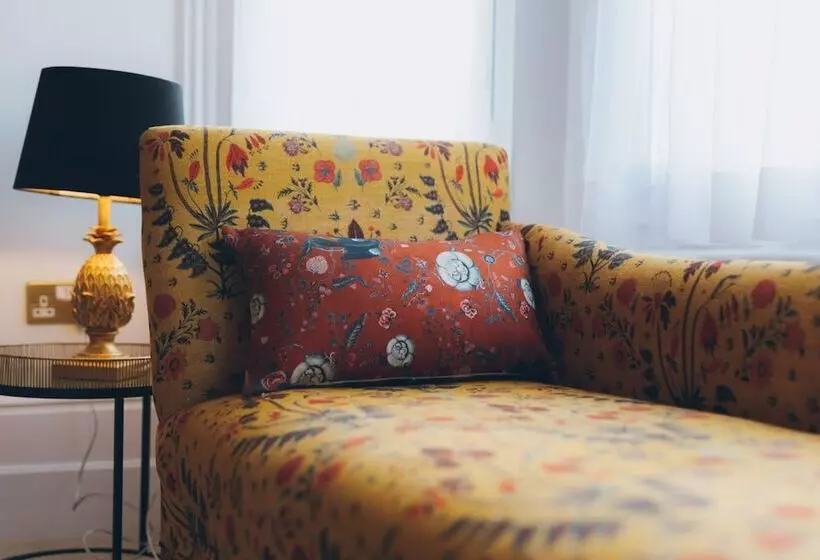 キングサイズベッドのスーペリアルーム, The Clarence Boutique Rooms