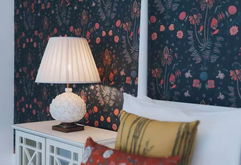 キングサイズベッドのスーペリアルーム, The Clarence Boutique Rooms