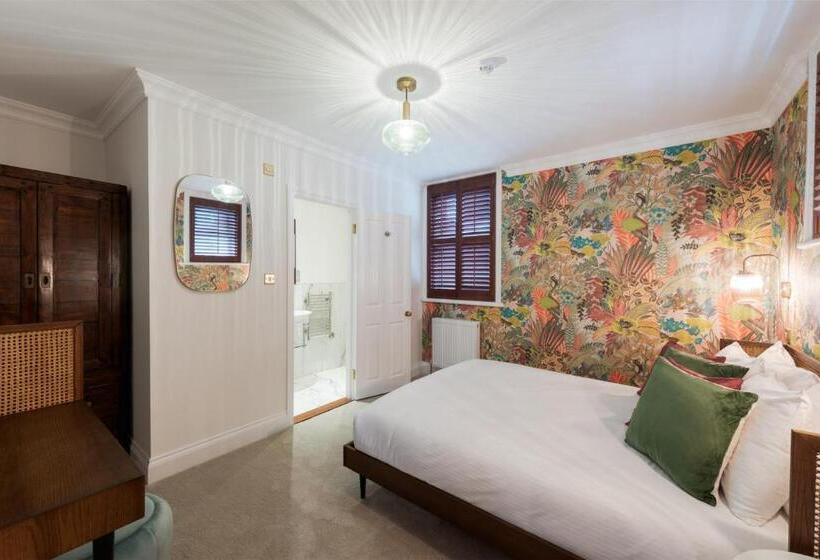 חדר אקזקיוטיב חדר קינג, The Clarence Boutique Rooms