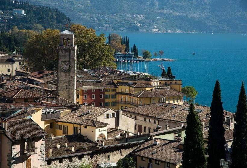 주니어 스위트 호수 전망, Villa Miravalle