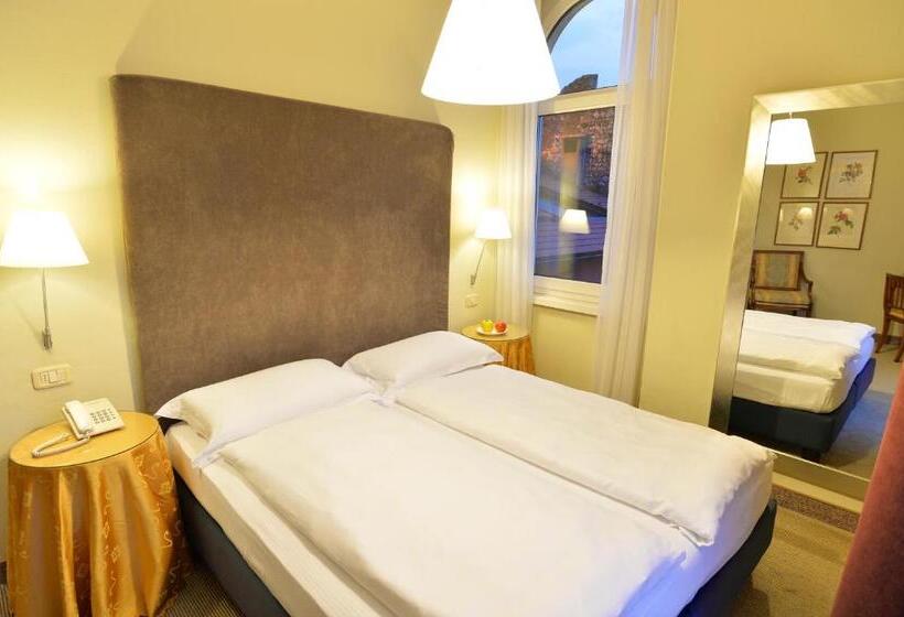 프레스티지 룸, Villa Miravalle