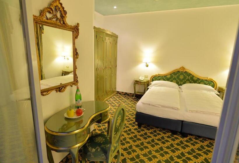 프레스티지 룸, Villa Miravalle