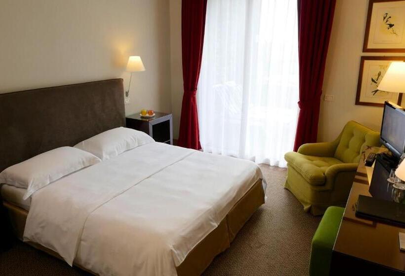 프레스티지 룸, Villa Miravalle