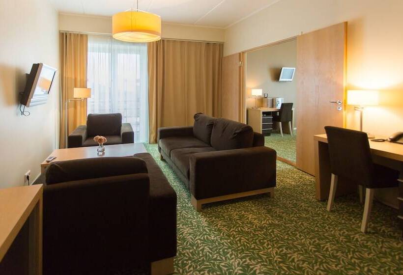 سوییت سوپریور, Meri Seaside Hotel & Spa