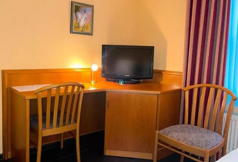 スタンダード４人部屋, Wolf Hotel Zur Linde