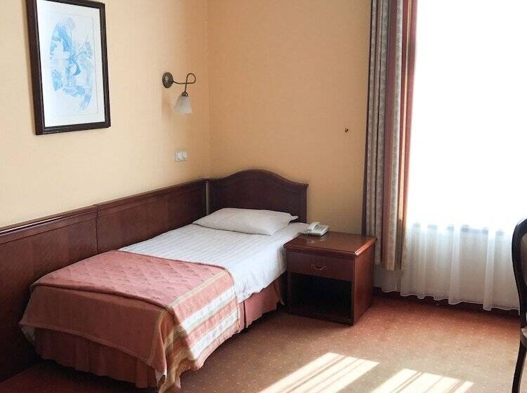 اتاق پریمیوم یک تخته, Villa Royal