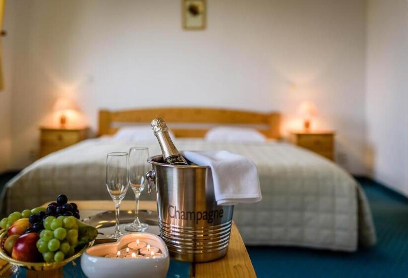 スイート, Villa Siesta