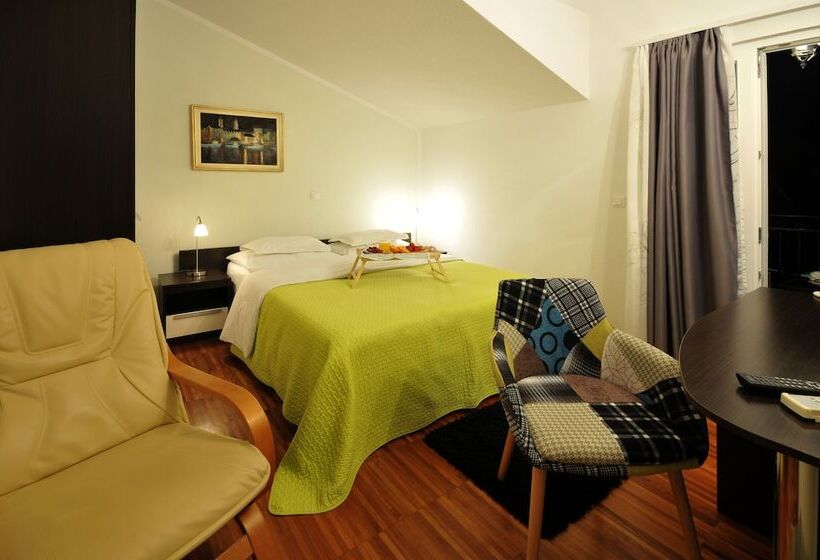 חדר סטנדרט עם מרפסת, Apartments & Rooms Villa Maslina