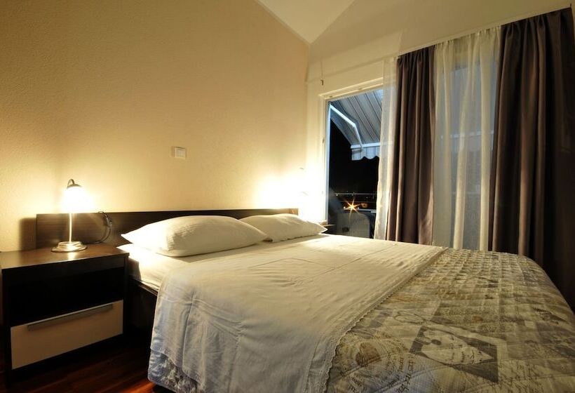 חדר סטנדרט עם מרפסת, Apartments & Rooms Villa Maslina