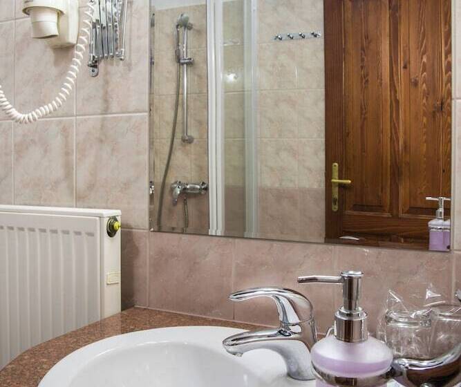 Номер Стандарт, Fried Kastély Hotel Simontornya