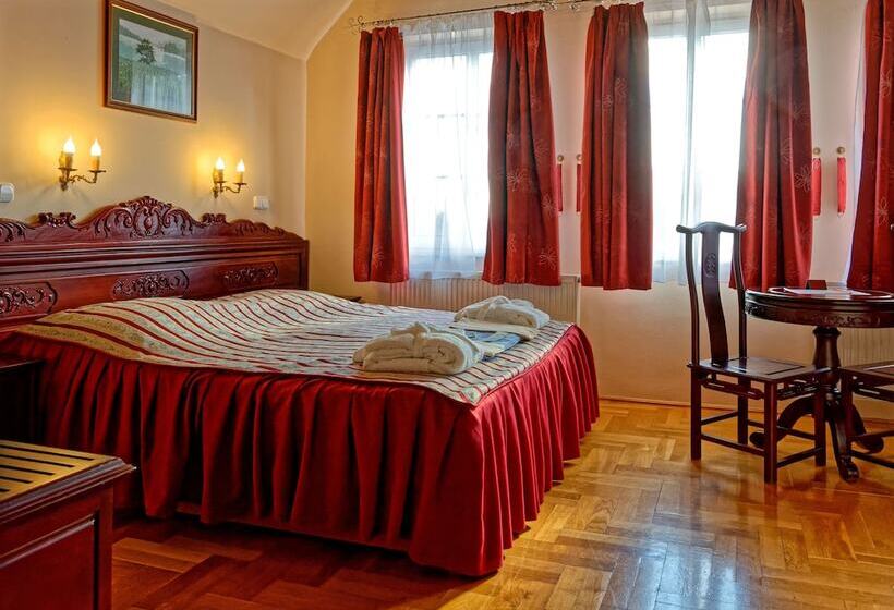 Номер Стандарт, Fried Kastély Hotel Simontornya