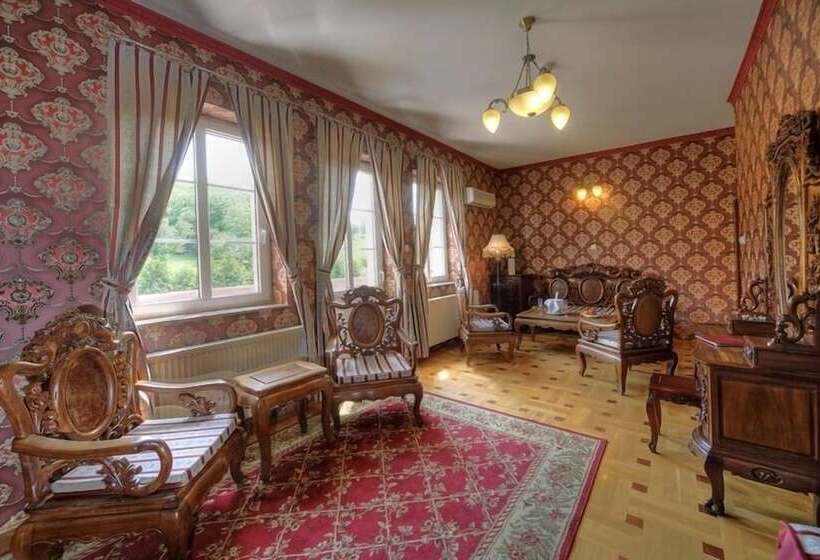 Люкс, Fried Kastély Hotel Simontornya
