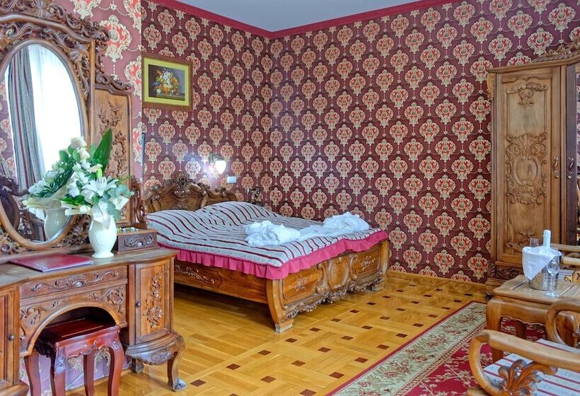 Люкс, Fried Kastély Hotel Simontornya