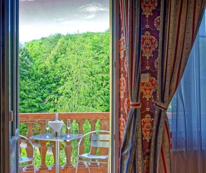 Люкс, Fried Kastély Hotel Simontornya