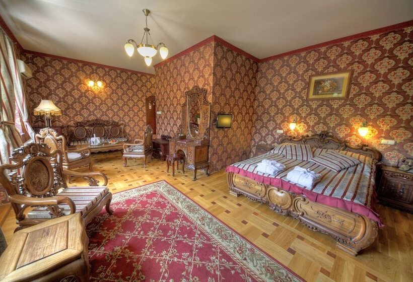 Люкс, Fried Kastély Hotel Simontornya