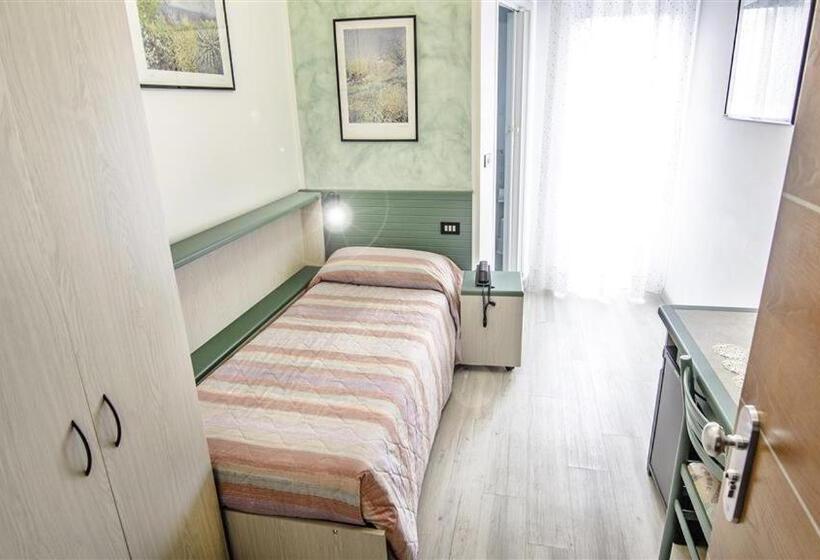 庭の見えるシングルルーム, All Orologio 3 Stelle Superior