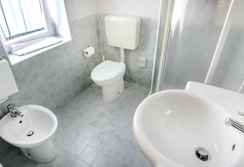 スタンダードトリプルルーム, All Orologio 3 Stelle Superior