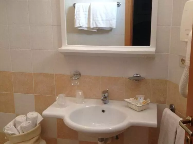 اتاق استاندارد, Bellevue