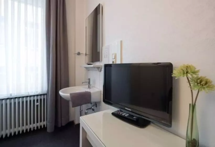 バスルーム共有のシングルスタンダード, Brandenburger Hof