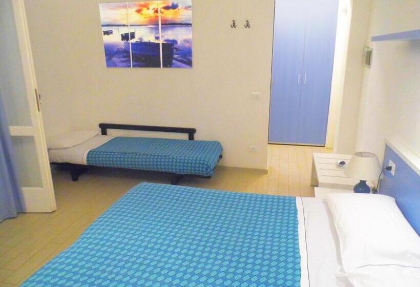 景色の見えるスタンダード４人部屋, Capo Sud