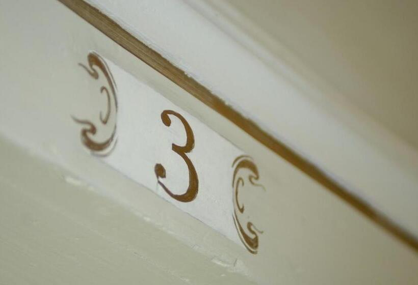 豪华房间, Castello Montegiove