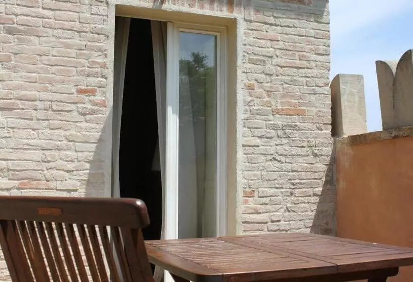 سوییت جونیور با بالکن, Castello Montegiove