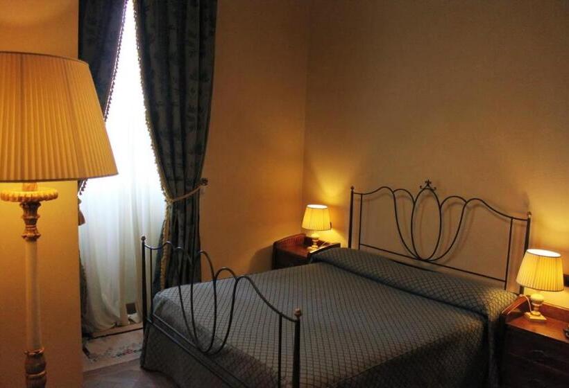 标准间, Castello Montegiove