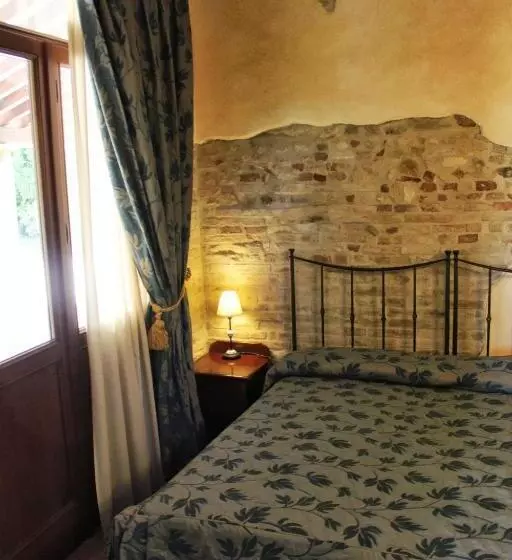 اتاق سوپریور, Castello Montegiove