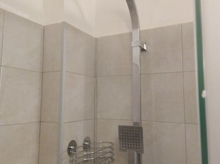 اتاق استاندارد یک نفره, Centrale Europa