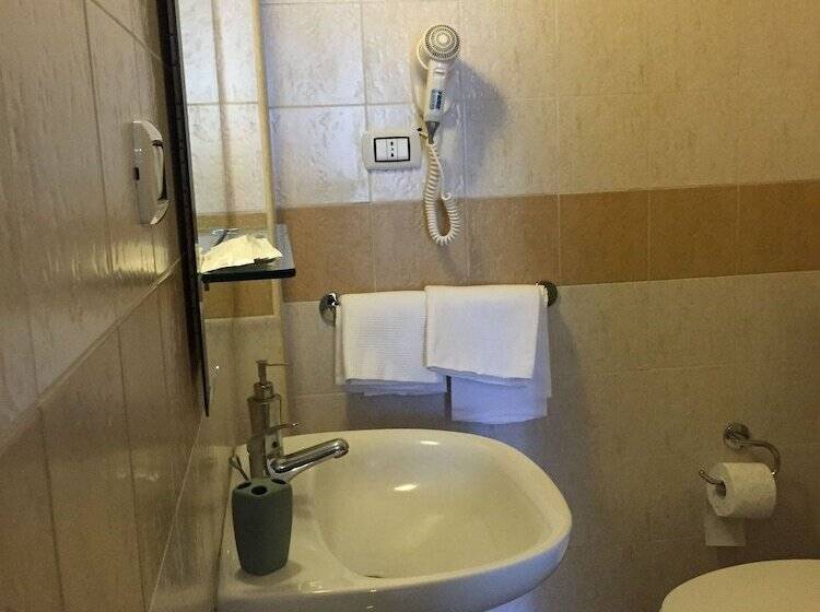 اتاق استاندارد یک نفره, Centrale Europa