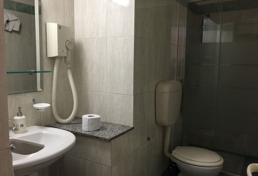 اتاق استاندارد سه نفره, Centrale Europa