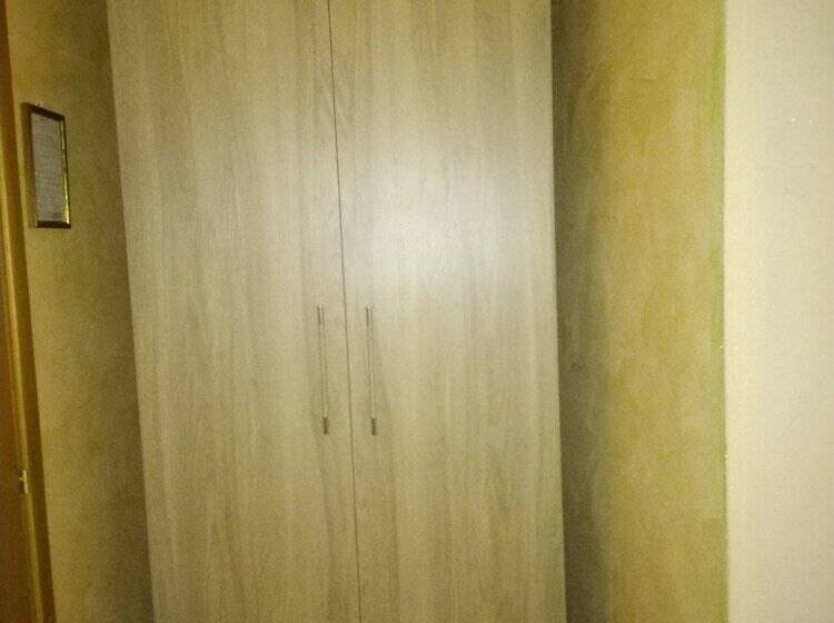 اتاق استاندارد, Centrale Europa