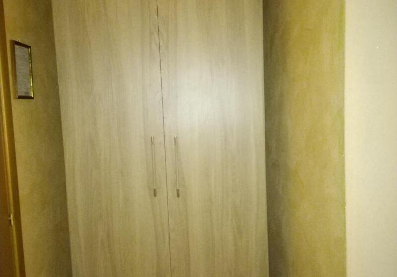 اتاق استاندارد یک نفره, Centrale Europa