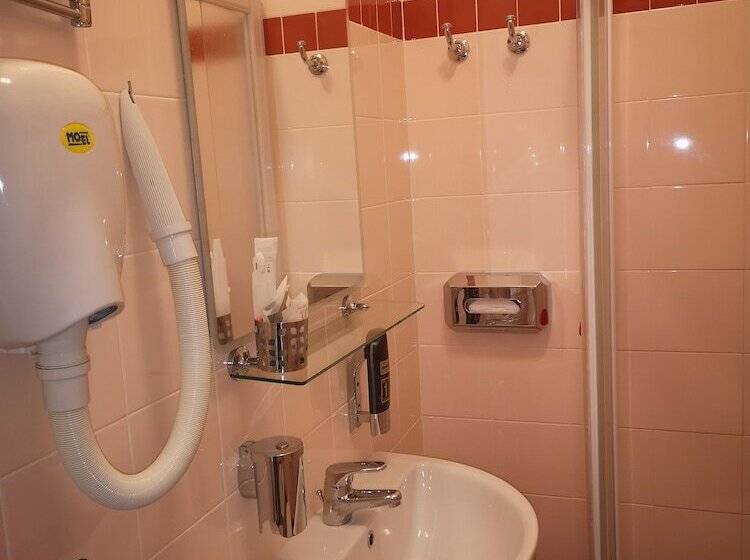 Номер Стандарт с Балконом, Clarin 14 By Dori