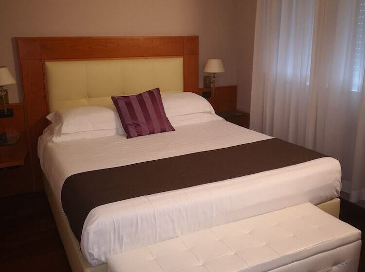 Четырехместный Номер Стандарт, Clarin 14 By Dori