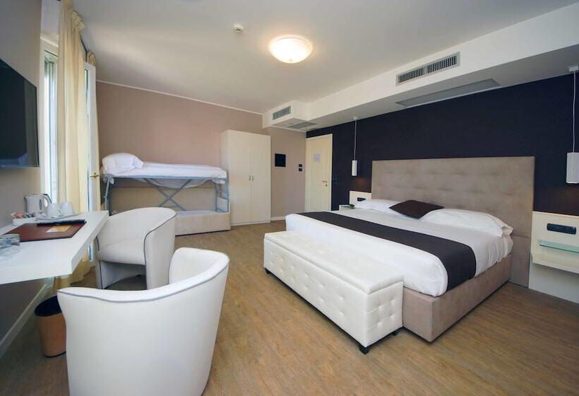 四人高级间, Clarin 14 By Dori