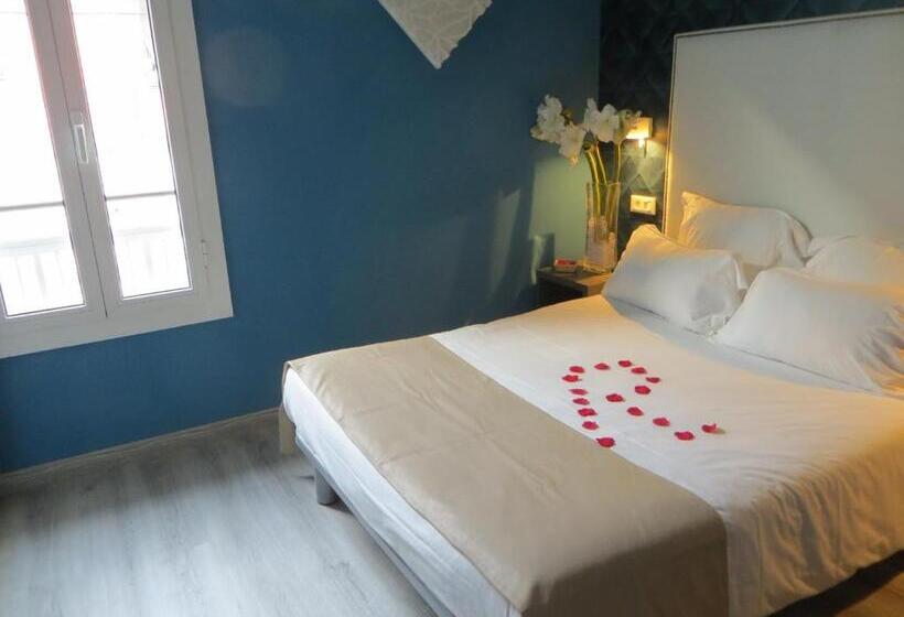 غرفة إقتصادية, De Charme Regency