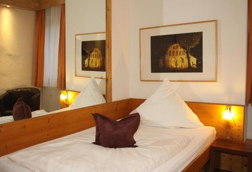 اتاق استاندارد یک نفره, Die Tanne